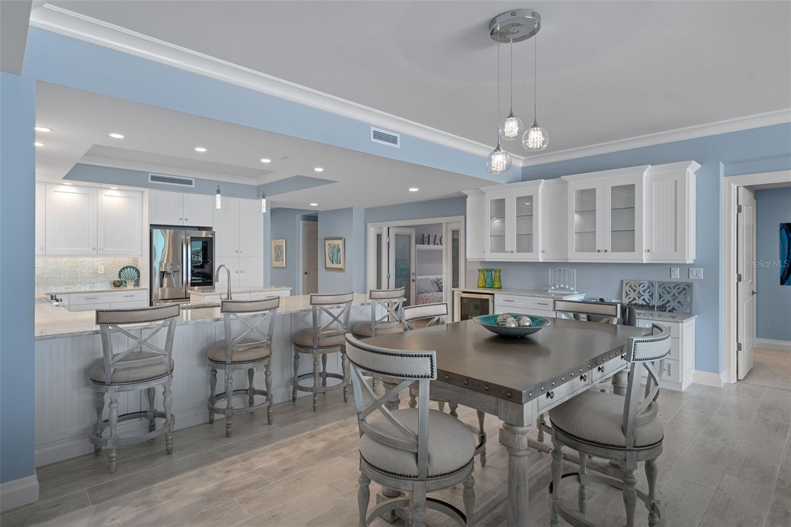 650 COLLANY #405, TIERRA VERDE, FL, 33715