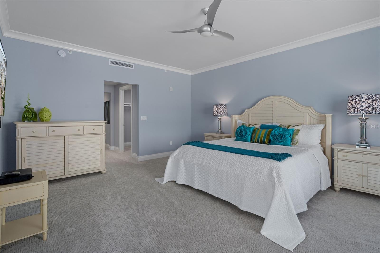 650 COLLANY #405, TIERRA VERDE, FL, 33715