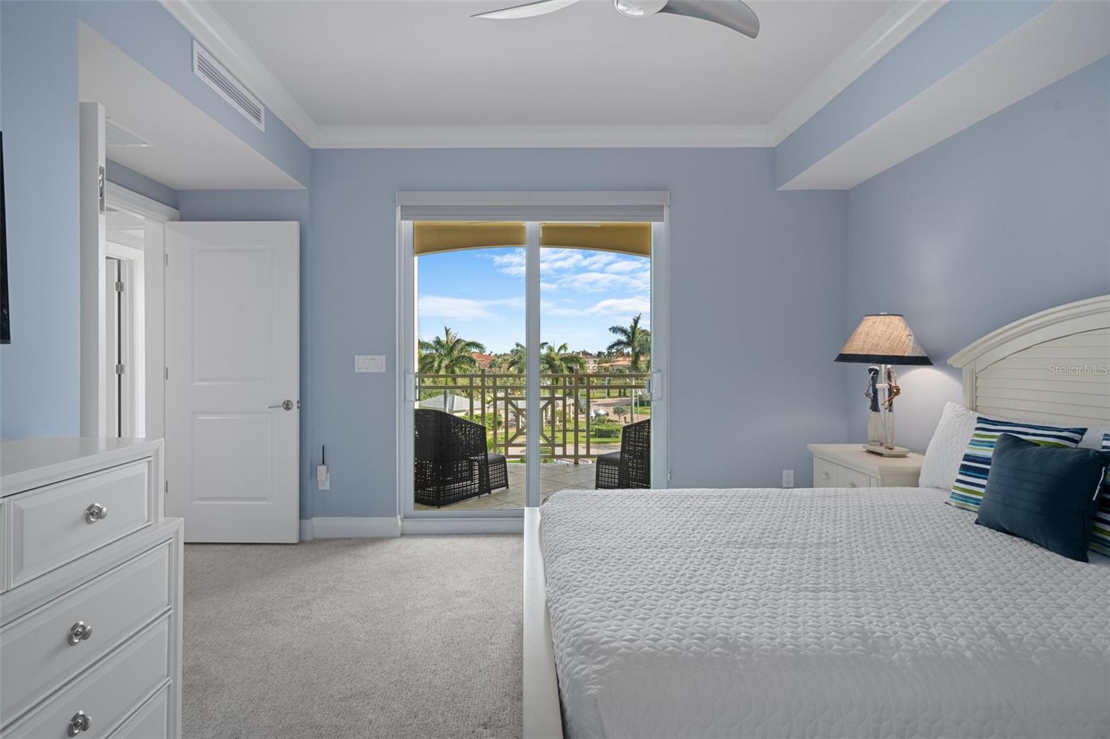 650 COLLANY #405, TIERRA VERDE, FL, 33715