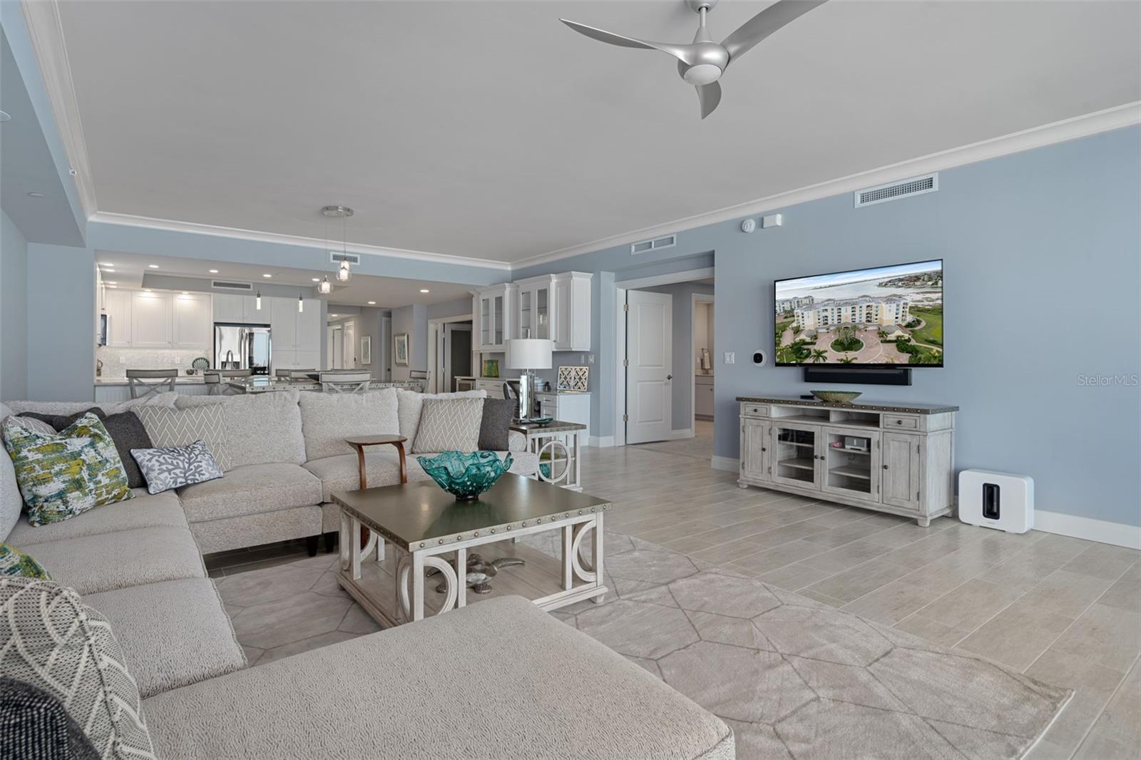 650 COLLANY #405, TIERRA VERDE, FL, 33715