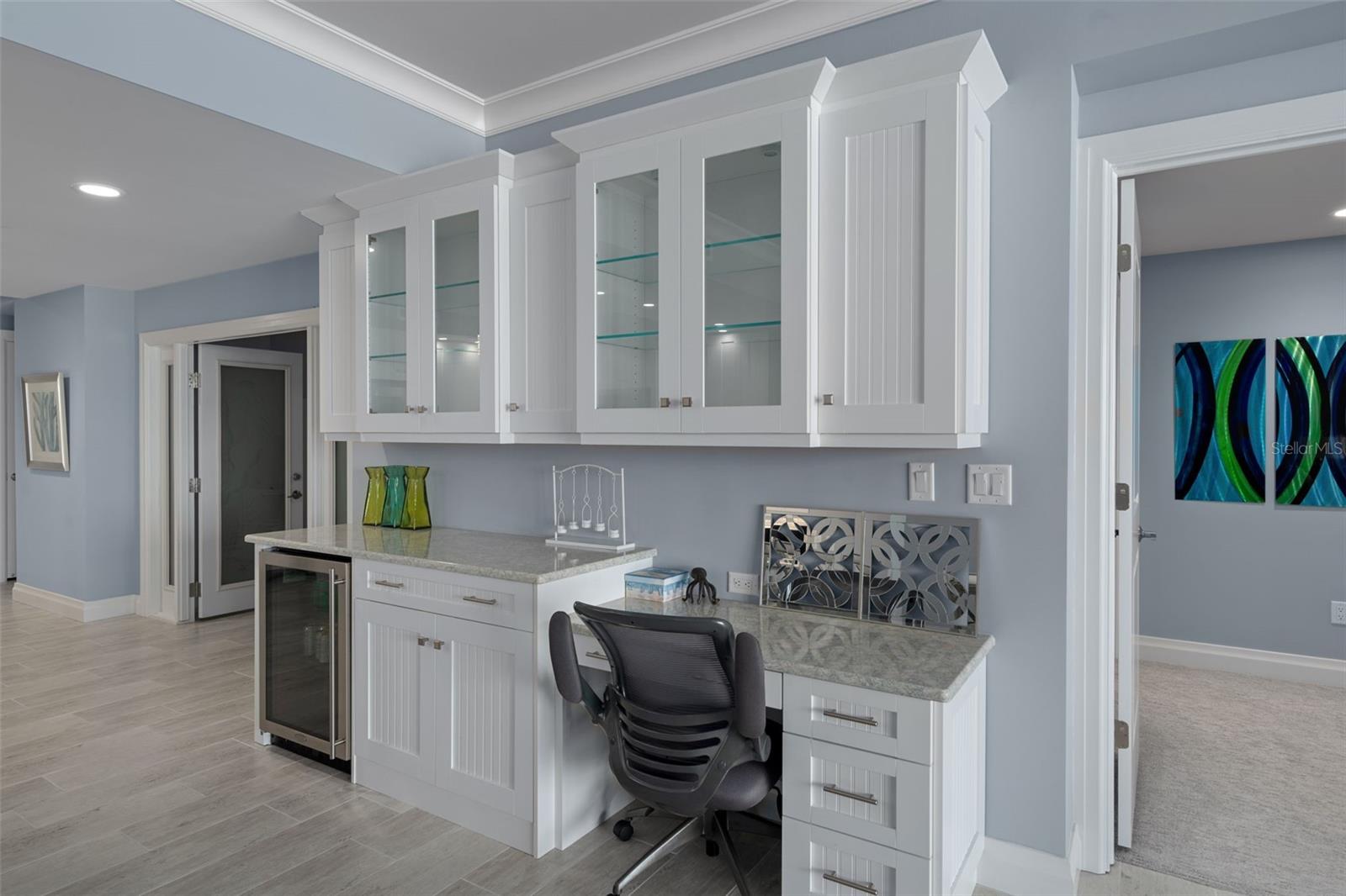 650 COLLANY #405, TIERRA VERDE, FL, 33715