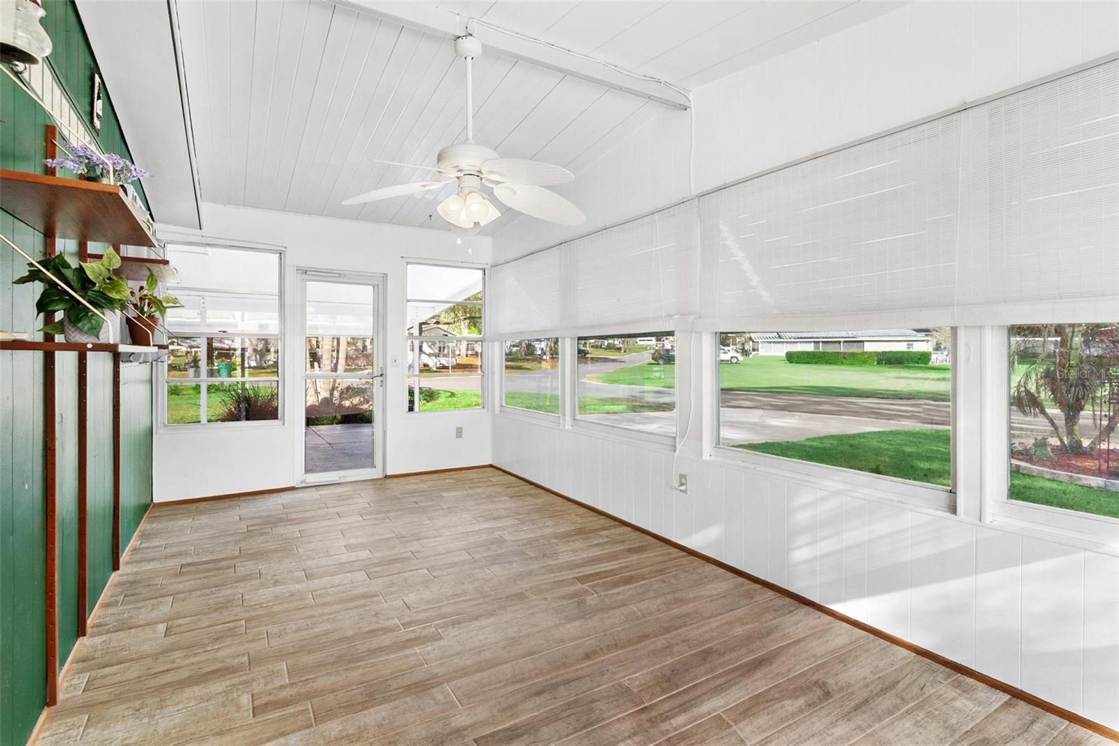 304 IVANHOE CIR, LADY LAKE, FL, 32159