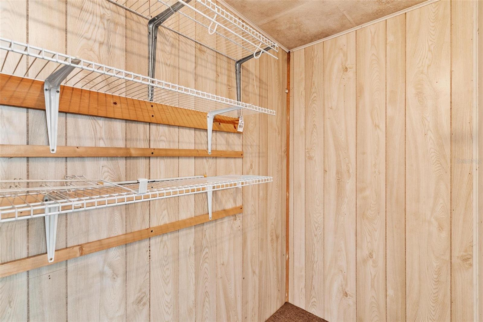 304 IVANHOE CIR, LADY LAKE, FL, 32159