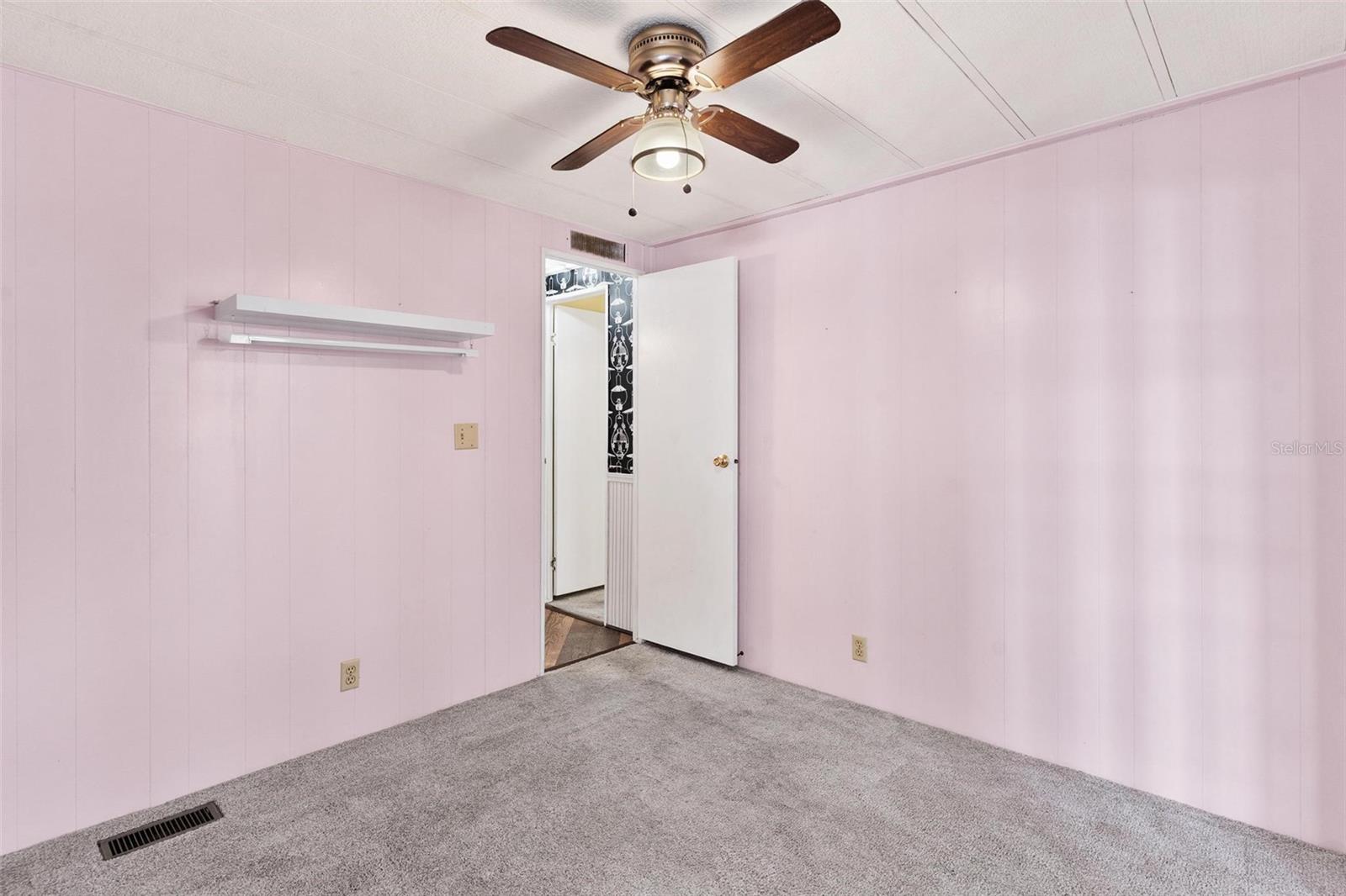 304 IVANHOE CIR, LADY LAKE, FL, 32159