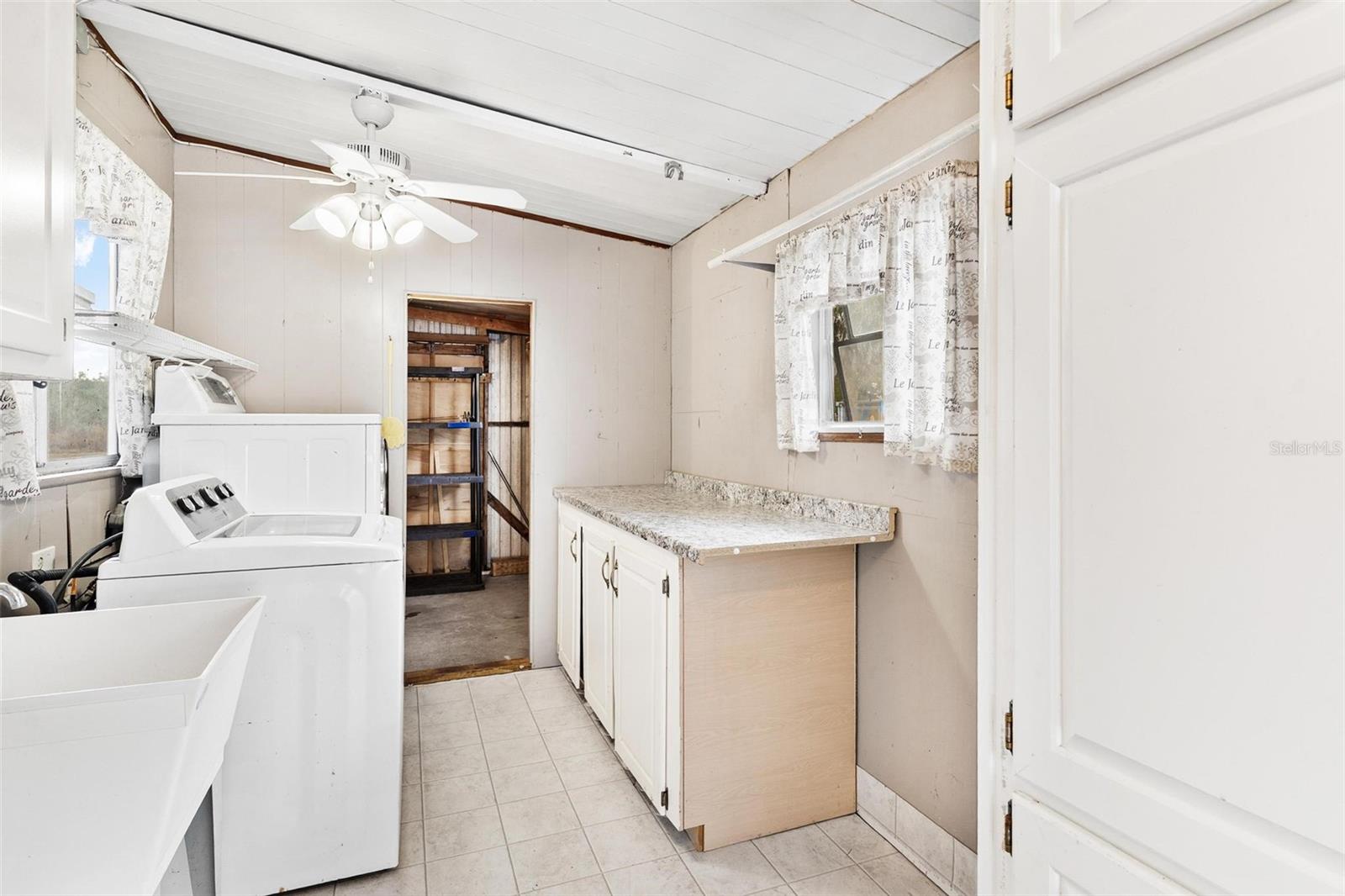 304 IVANHOE CIR, LADY LAKE, FL, 32159