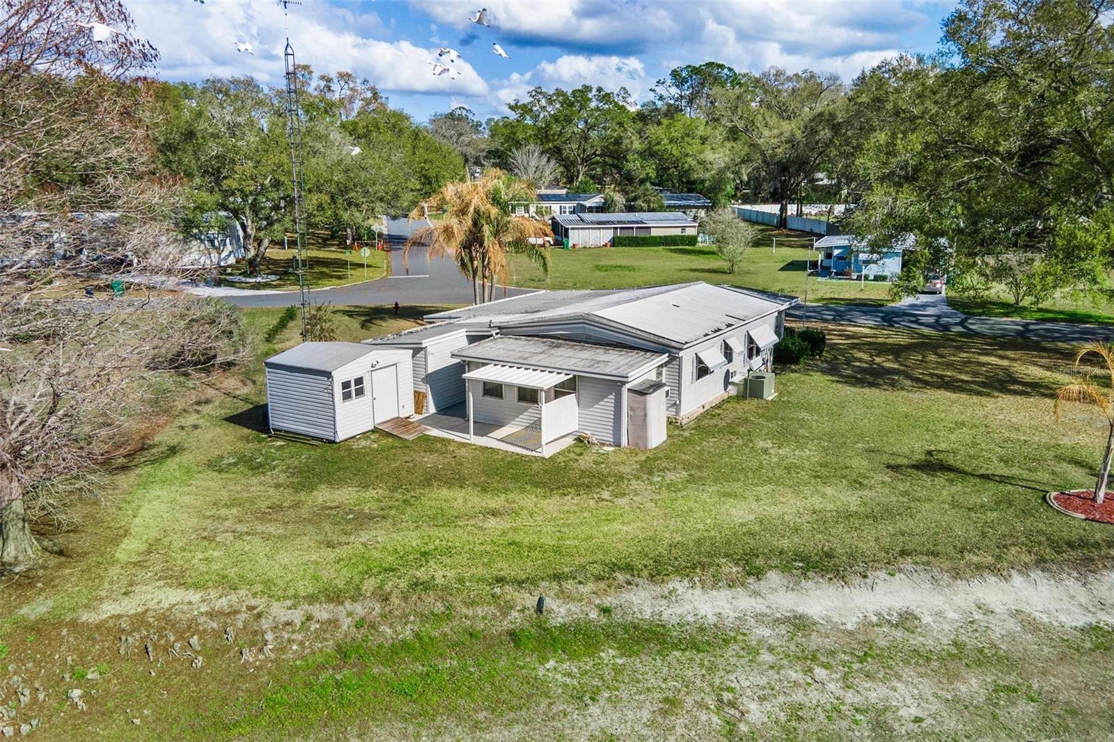 304 IVANHOE CIR, LADY LAKE, FL, 32159
