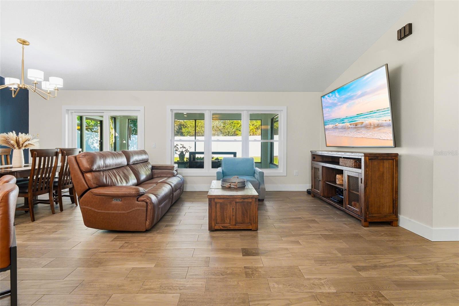 2046 DALTON AVE, DELTONA, FL, 32725