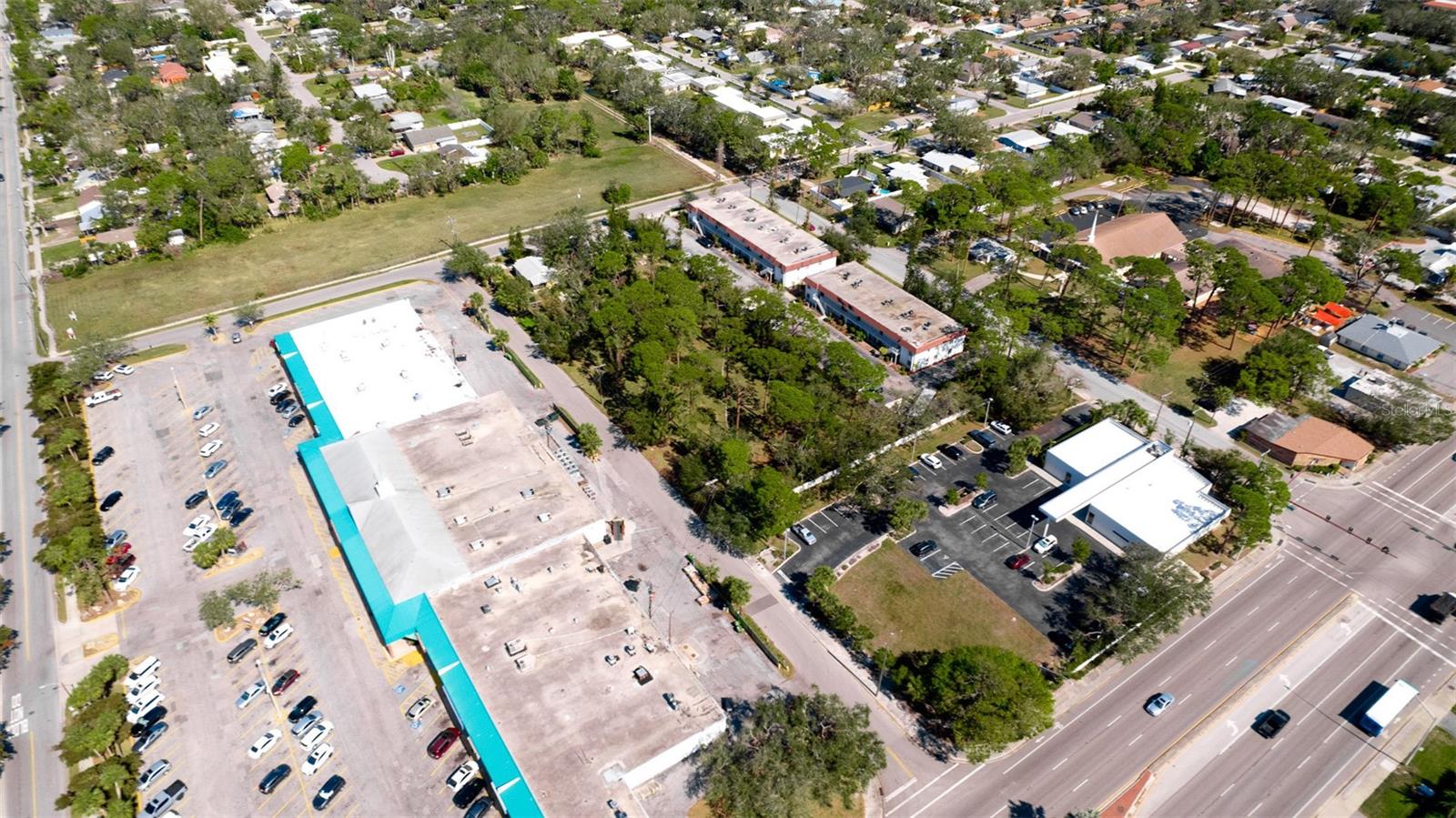 N SHADE AVE, SARASOTA, FL, 34237