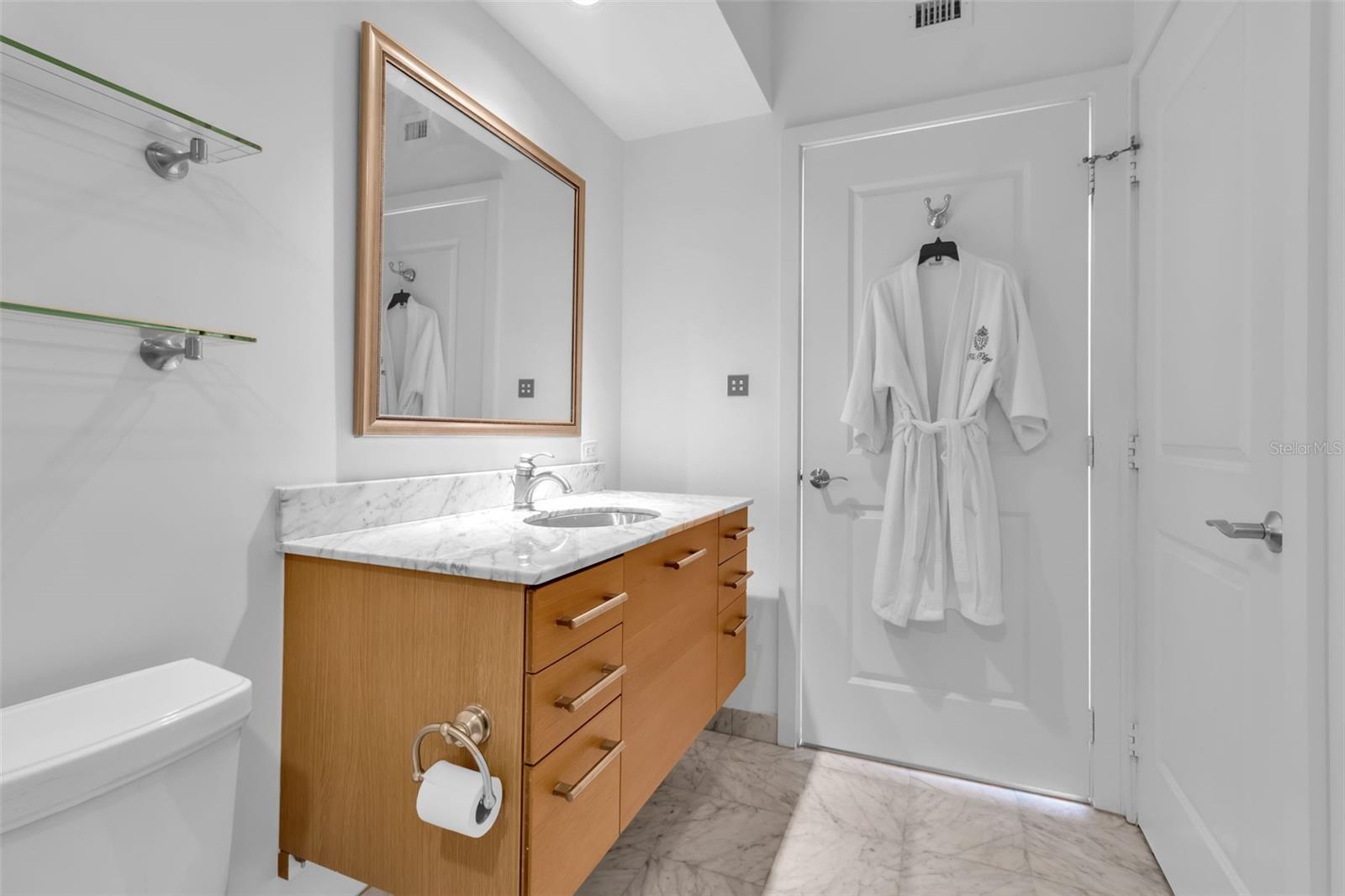 A4684303 Property Photo