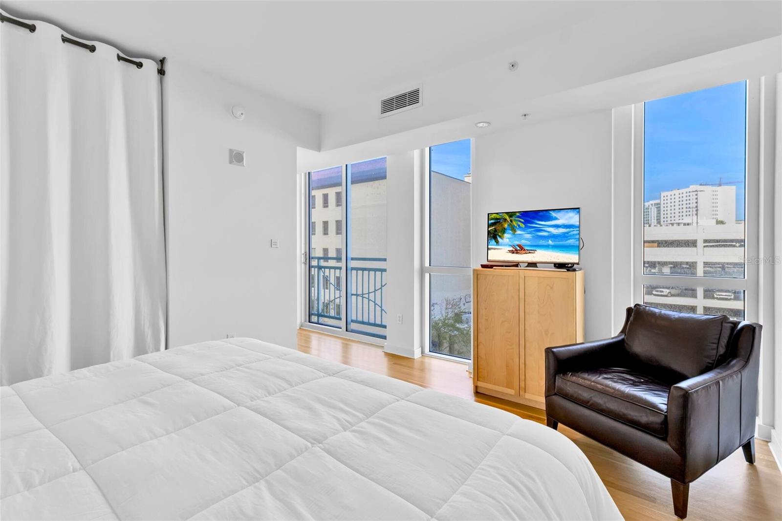 A4684303 Property Photo