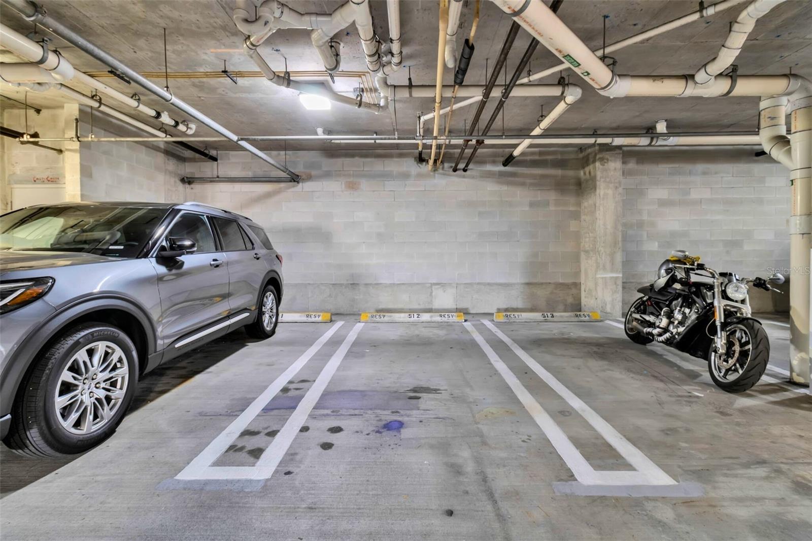 A4684303 Property Photo