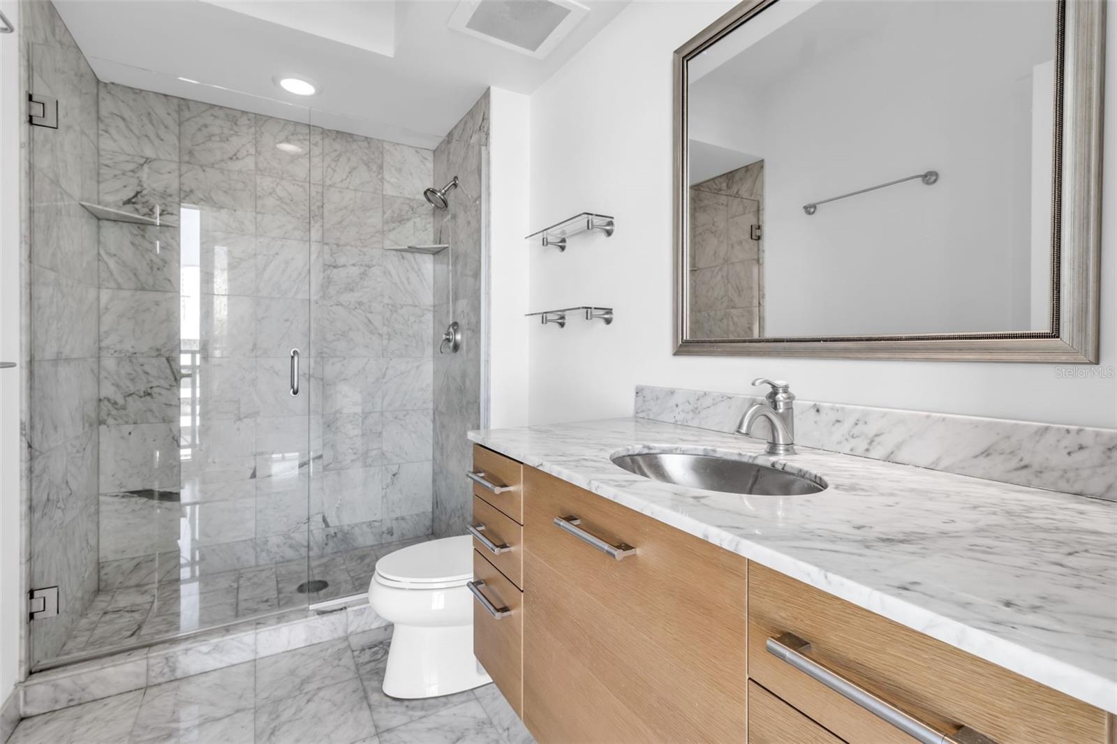 A4684303 Property Photo