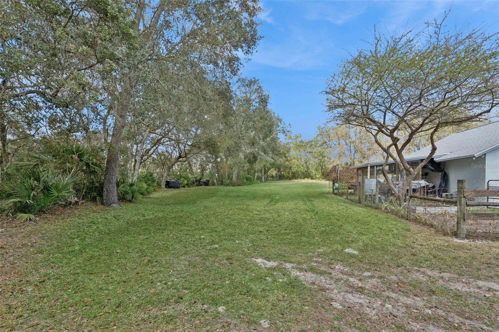 41731 DAHLIA ST, EUSTIS, FL, 32736