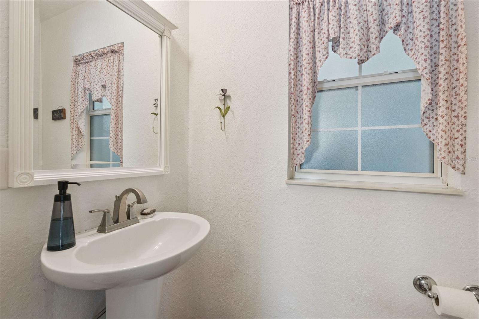 41731 DAHLIA ST, EUSTIS, FL, 32736