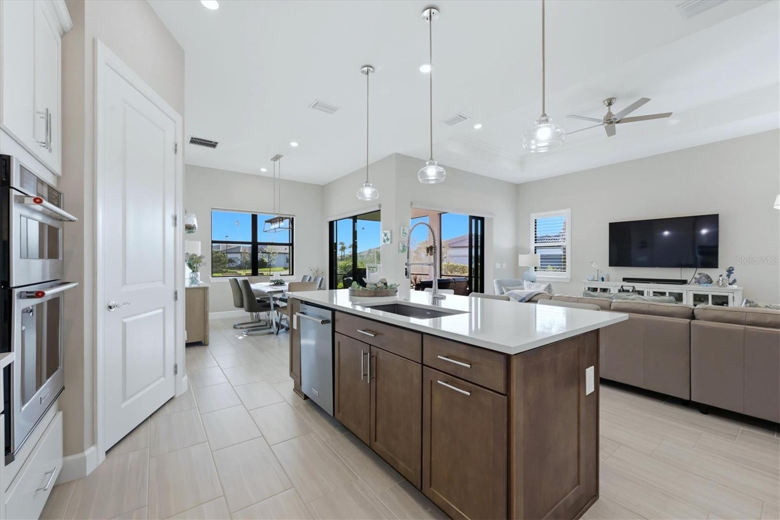 6076 SILVER GRASS CT, NOKOMIS, FL, 34275