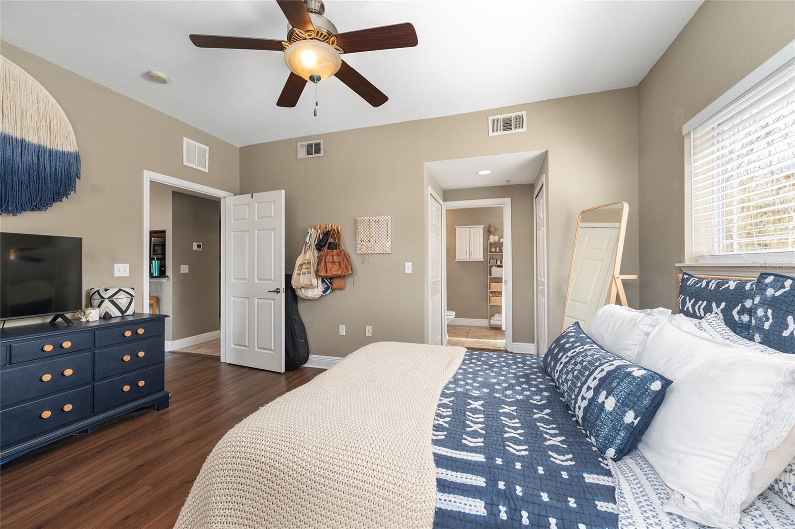 1460 NW 3RD PL #212, GAINESVILLE, FL, 32603