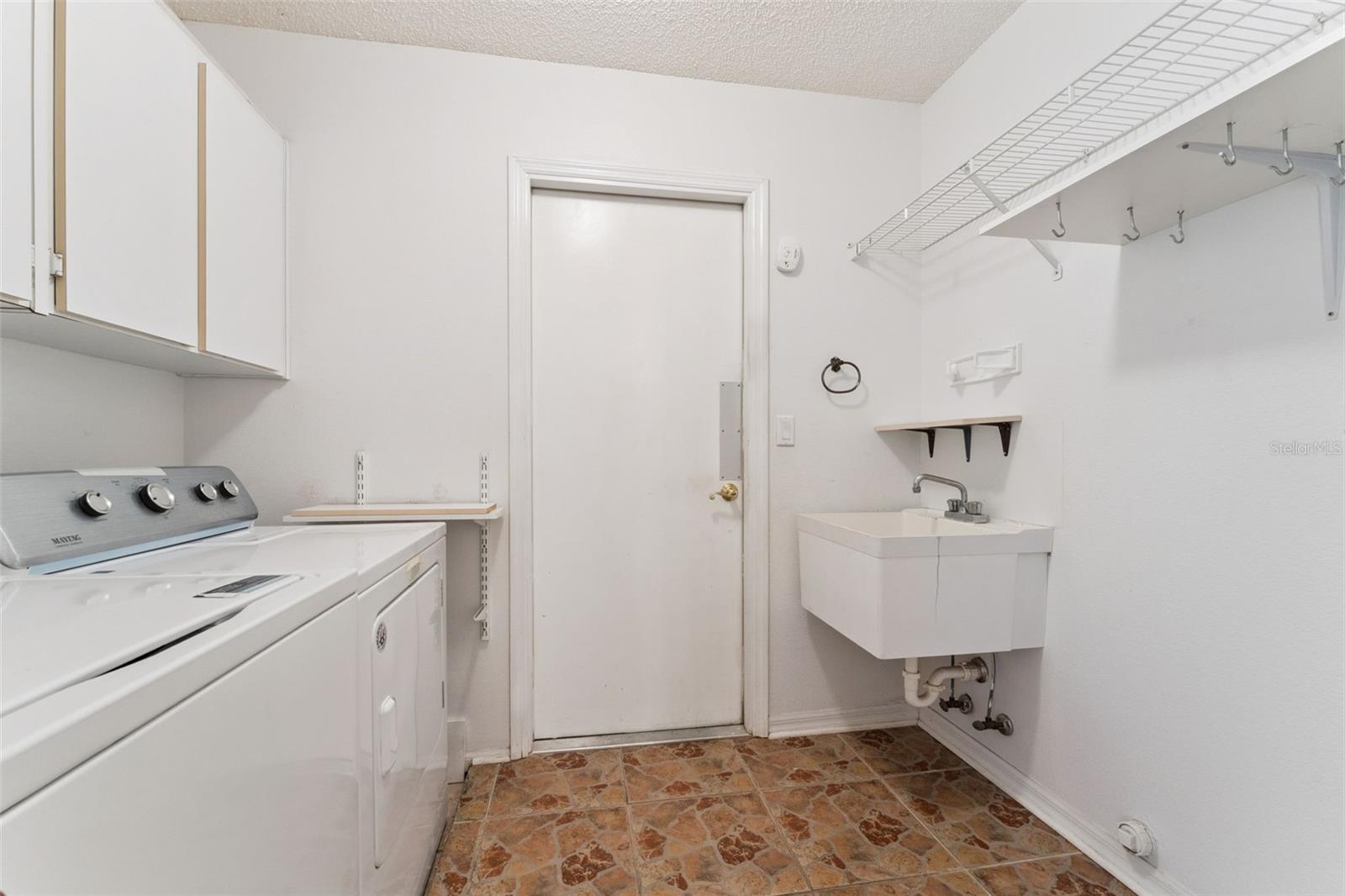 27217 RACQUET CIR, LEESBURG, FL, 34748