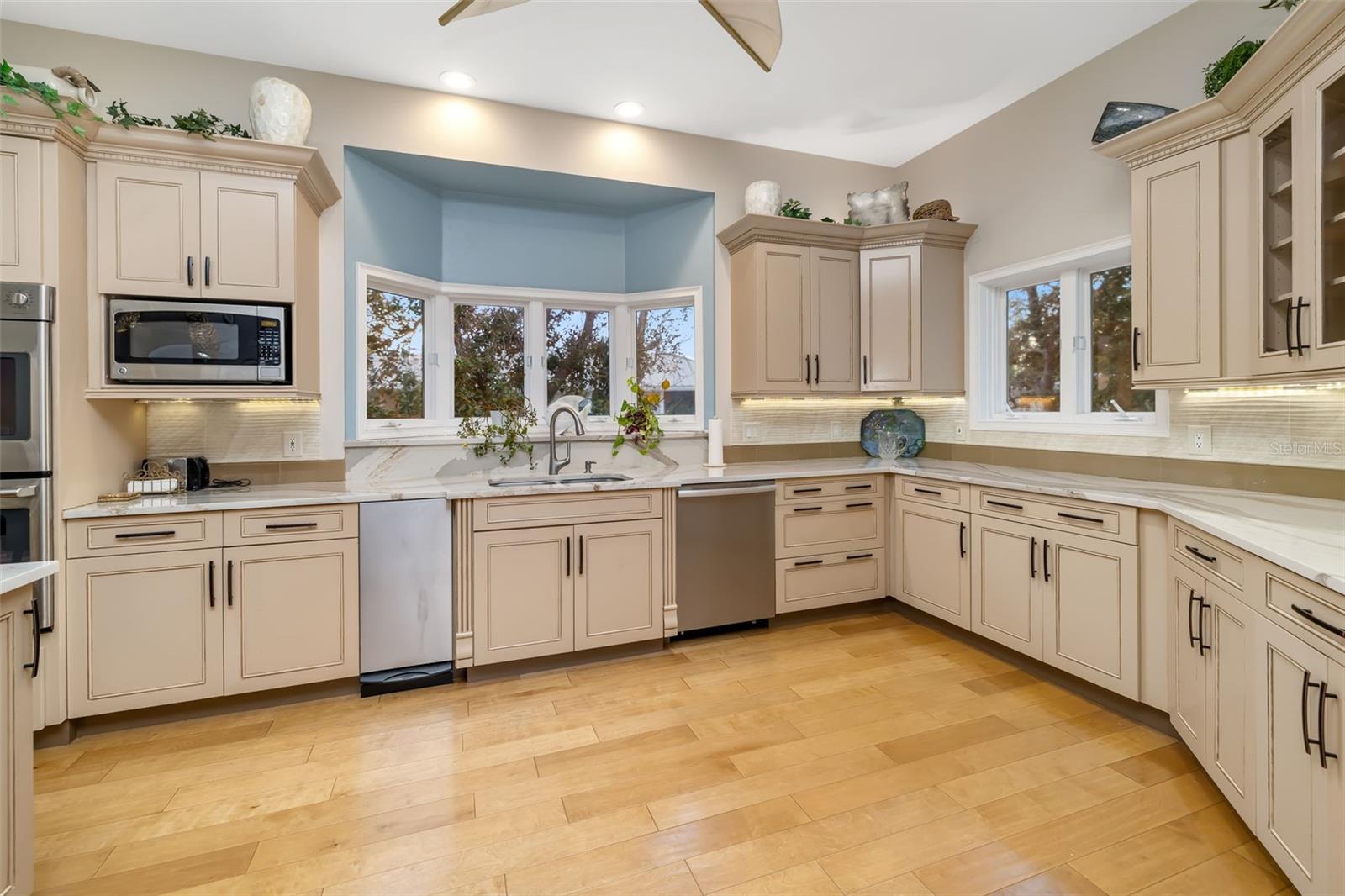 746 EAGLE POINT DR, VENICE, FL, 34285