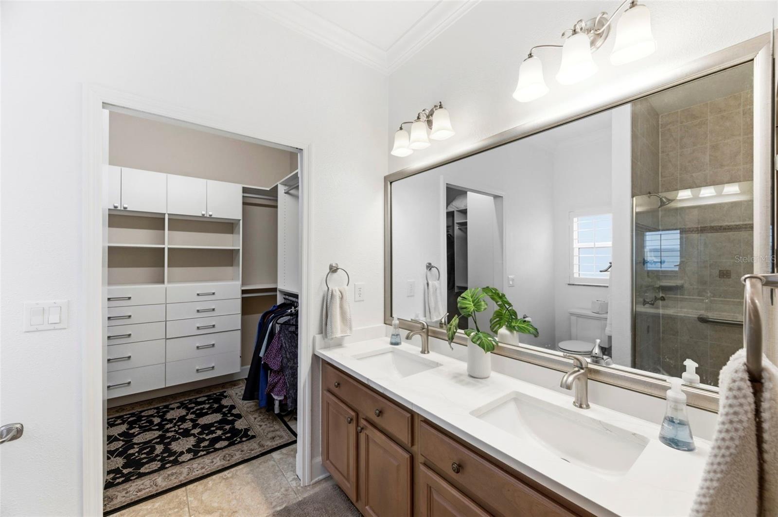 Primary En-Suite Bathroom