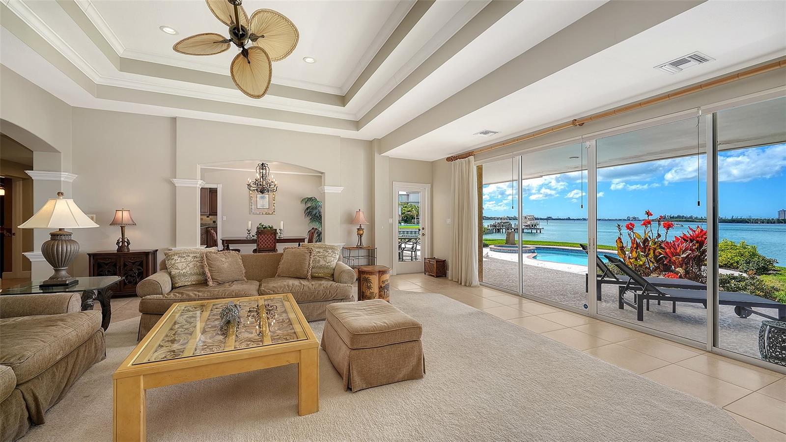 376 WEST ROYAL FLAMINGO DR, SARASOTA, FL, 34236