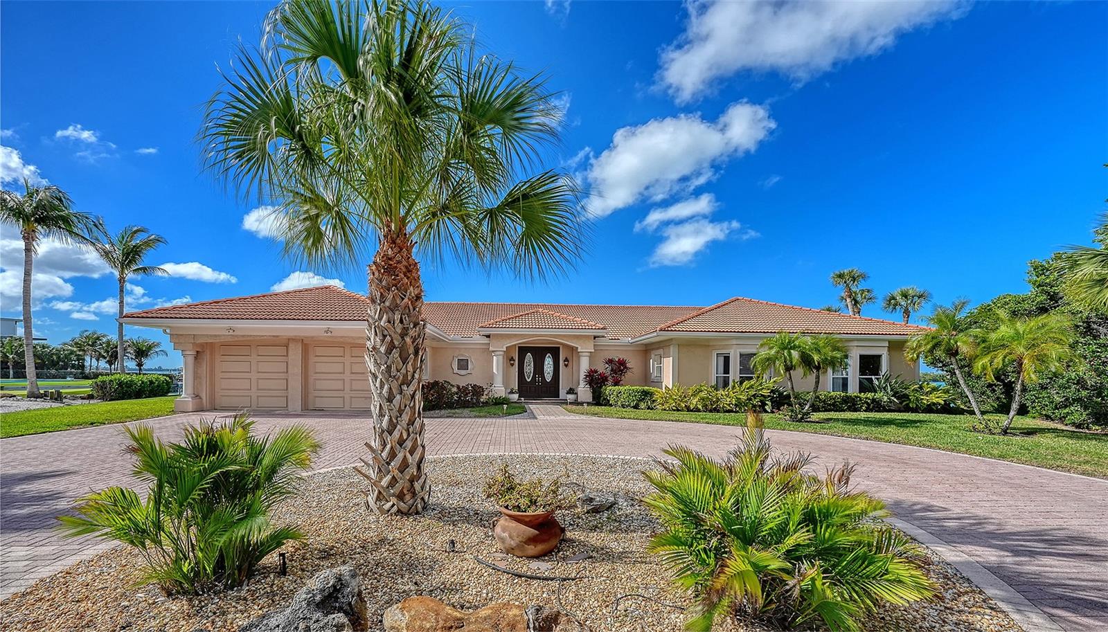 376 WEST ROYAL FLAMINGO DR, SARASOTA, FL, 34236