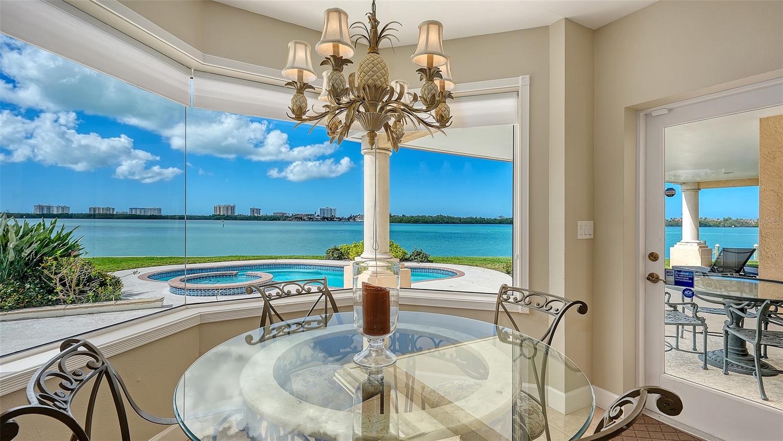 376 WEST ROYAL FLAMINGO DR, SARASOTA, FL, 34236