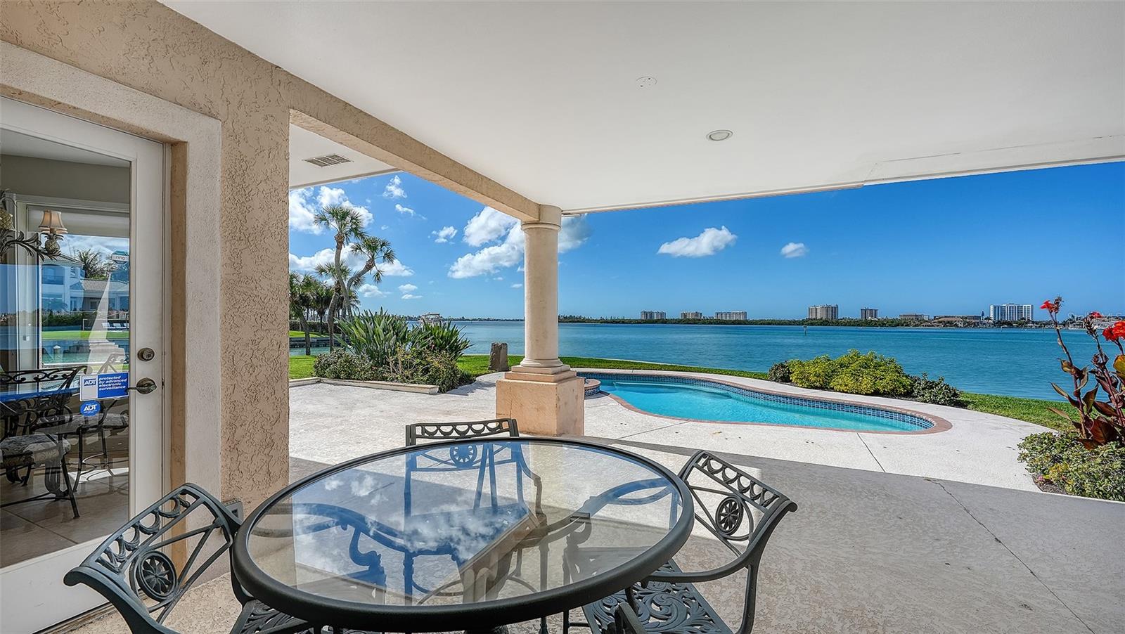 376 WEST ROYAL FLAMINGO DR, SARASOTA, FL, 34236