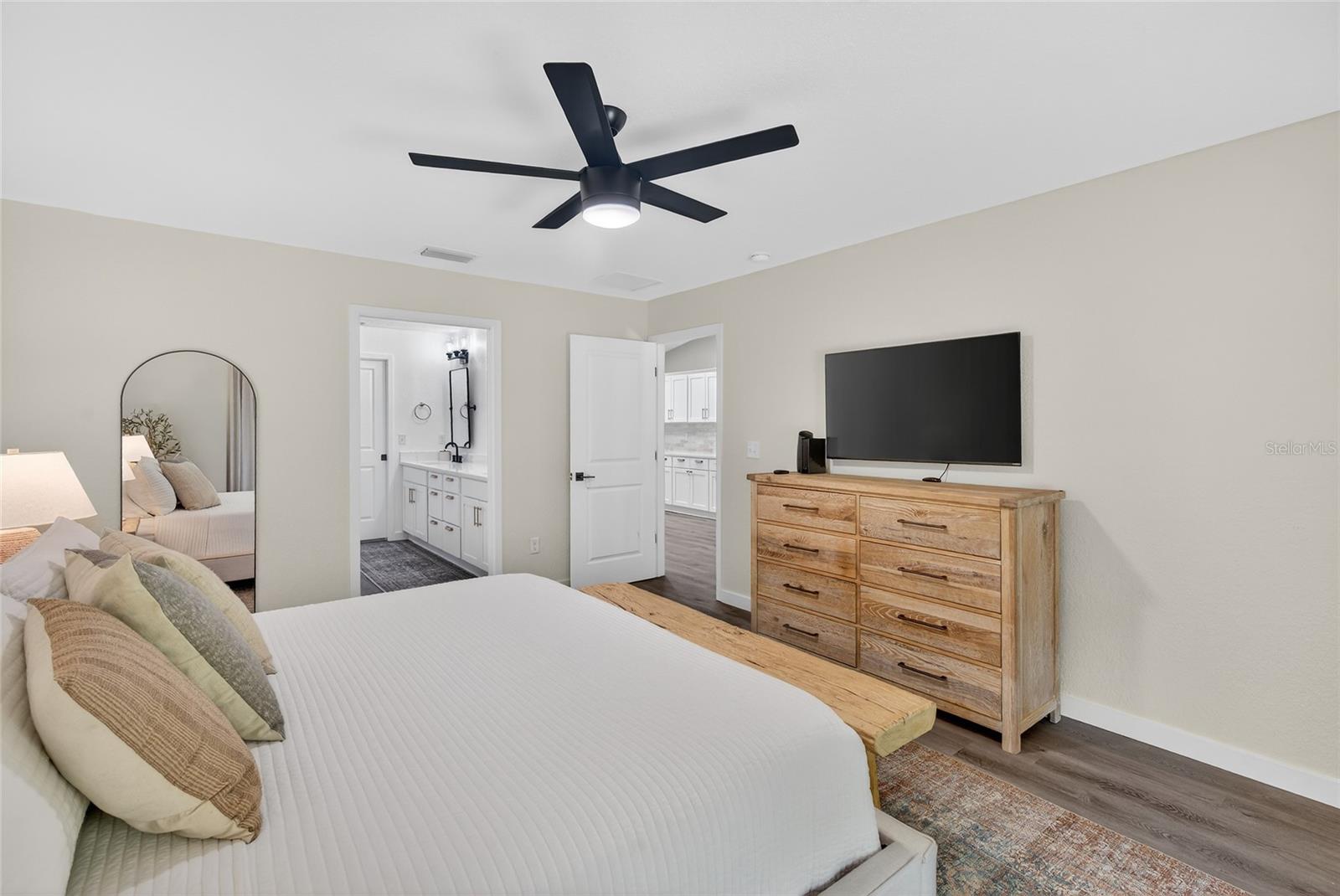 115 N SAINT CLAIR ST, WILDWOOD, FL, 34785
