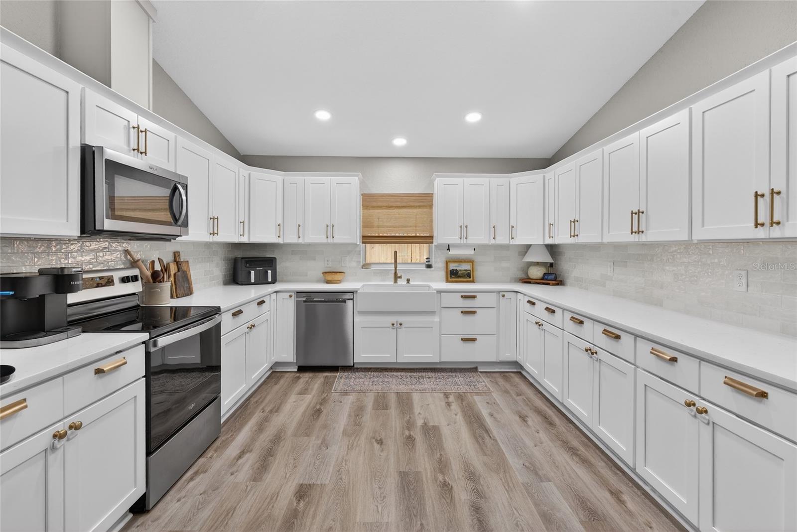 115 N SAINT CLAIR ST, WILDWOOD, FL, 34785