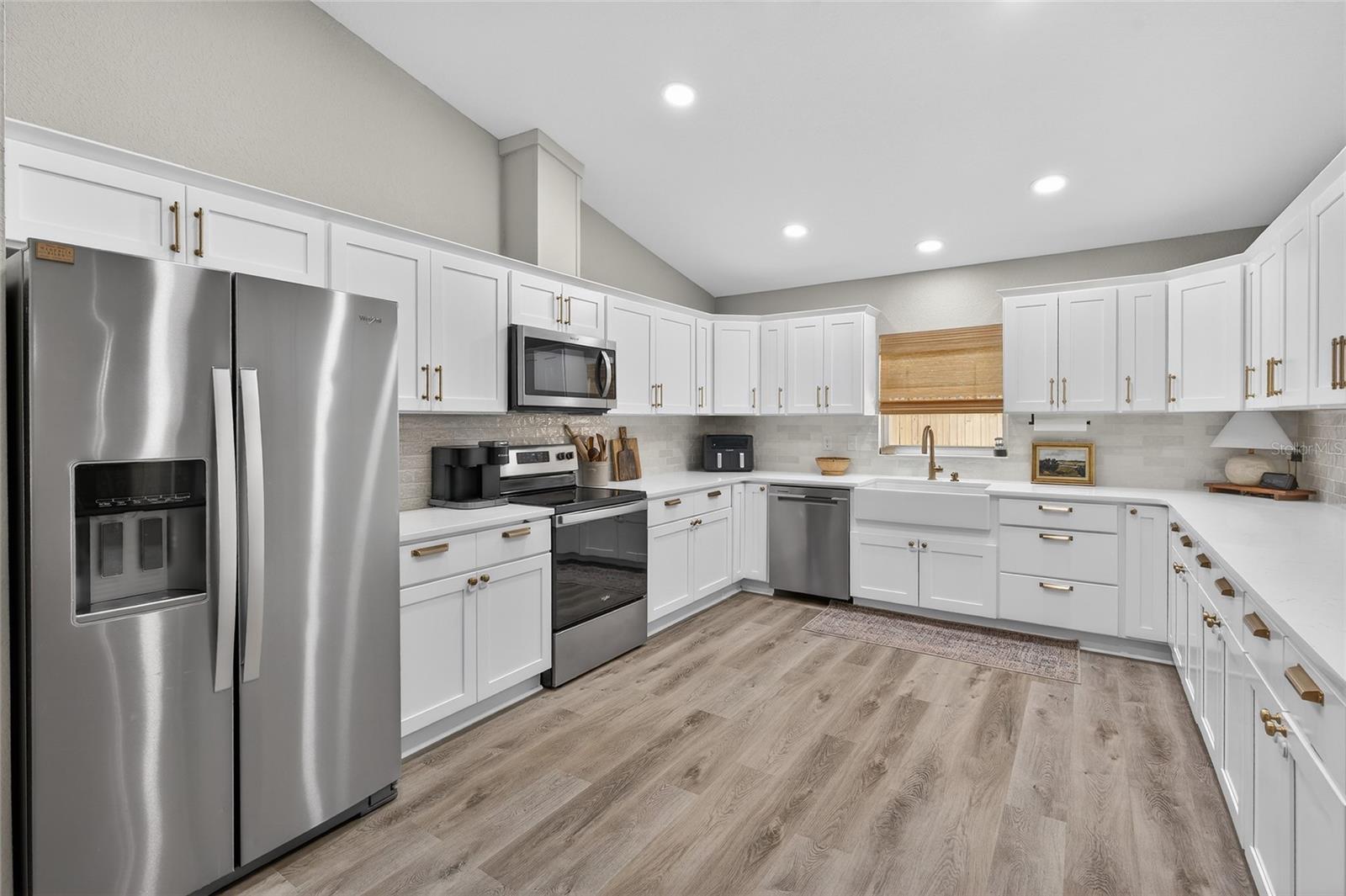 115 N SAINT CLAIR ST, WILDWOOD, FL, 34785