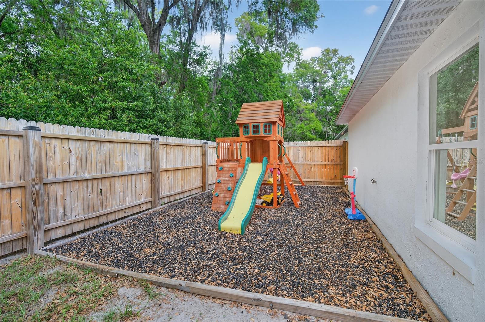 115 N SAINT CLAIR ST, WILDWOOD, FL, 34785