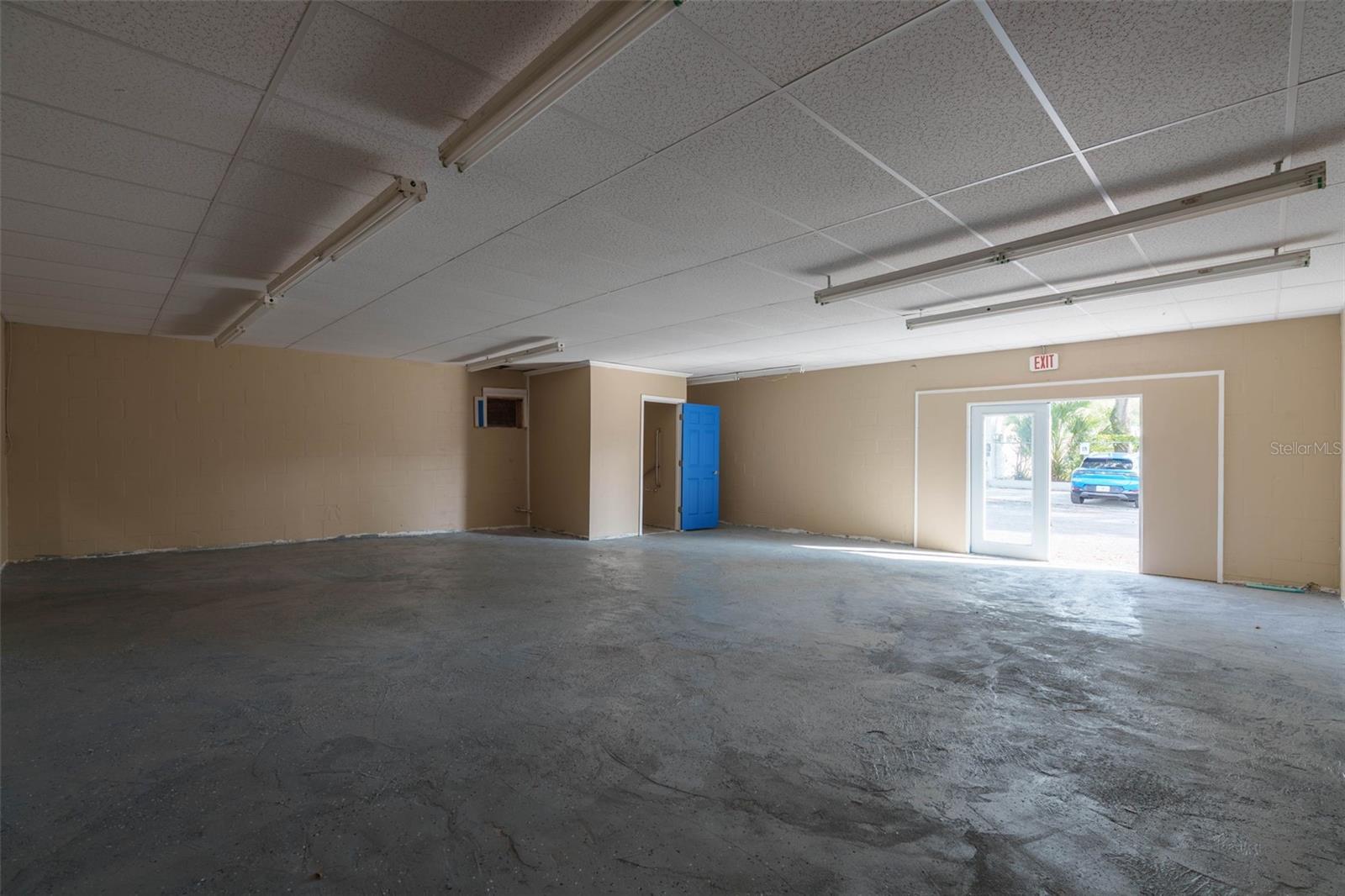 8202 N ARMENIA AVE #C & D, TAMPA, FL, 33604