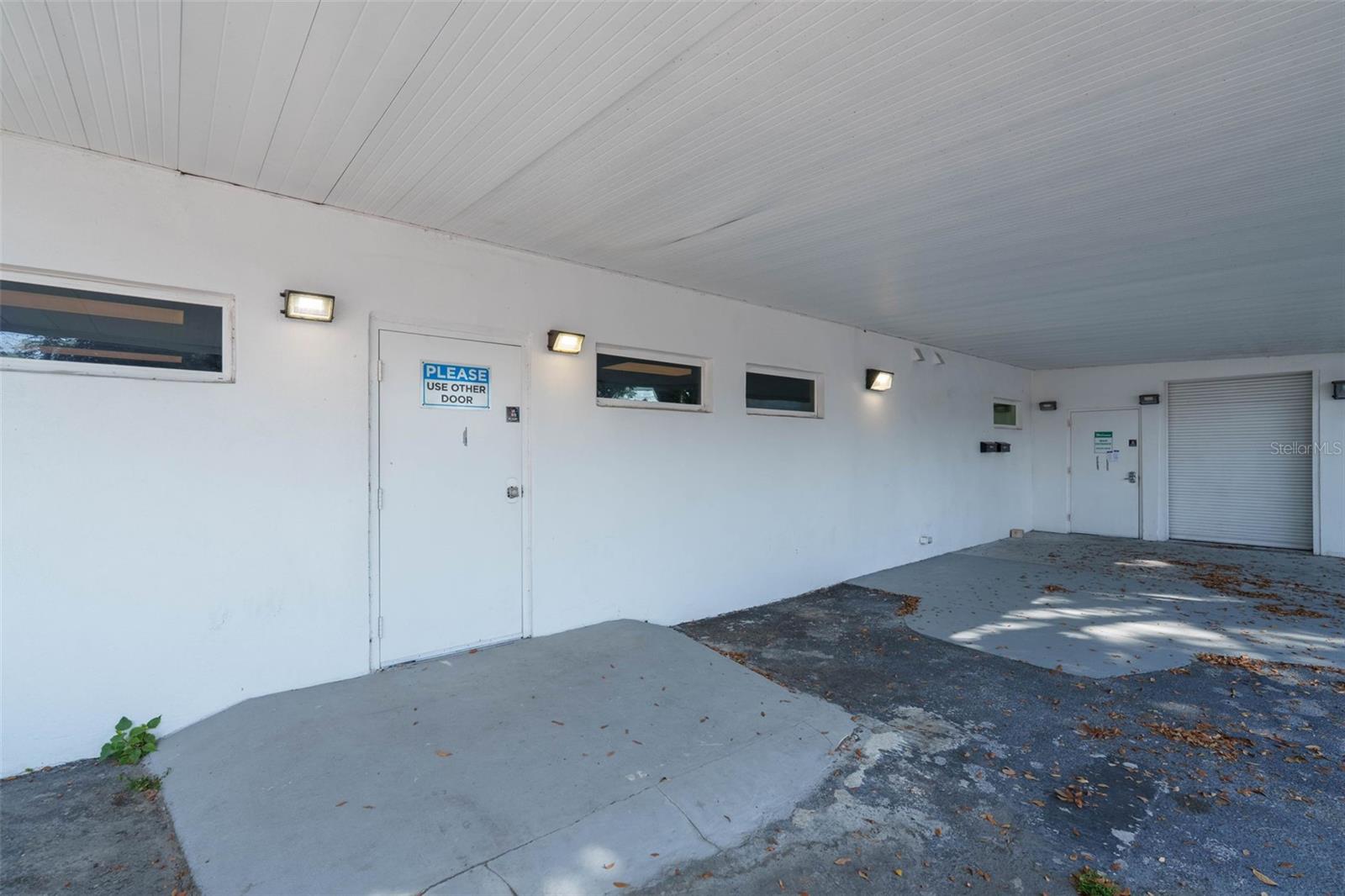 8202 N ARMENIA AVE #C & D, TAMPA, FL, 33604