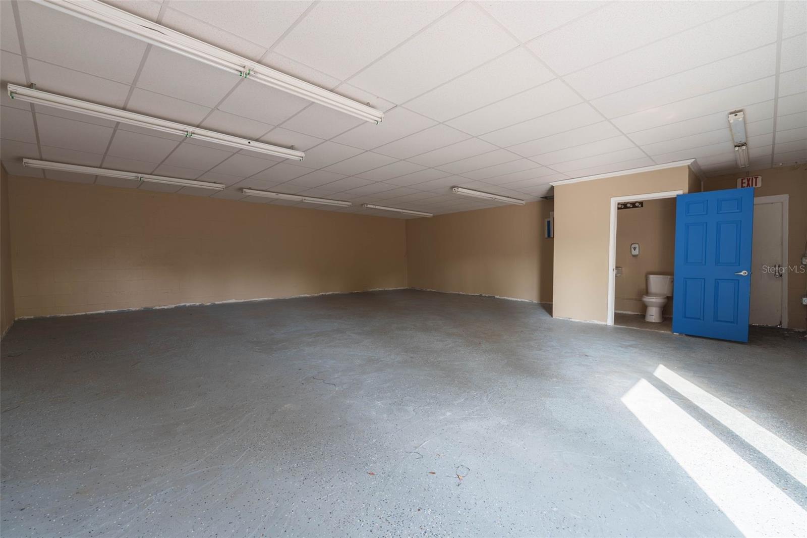 8202 N ARMENIA AVE #C & D, TAMPA, FL, 33604