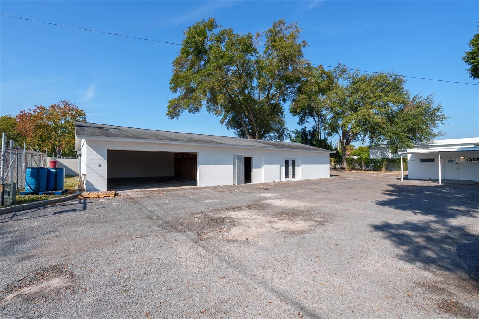 8202 N ARMENIA AVE #C & D, TAMPA, FL, 33604