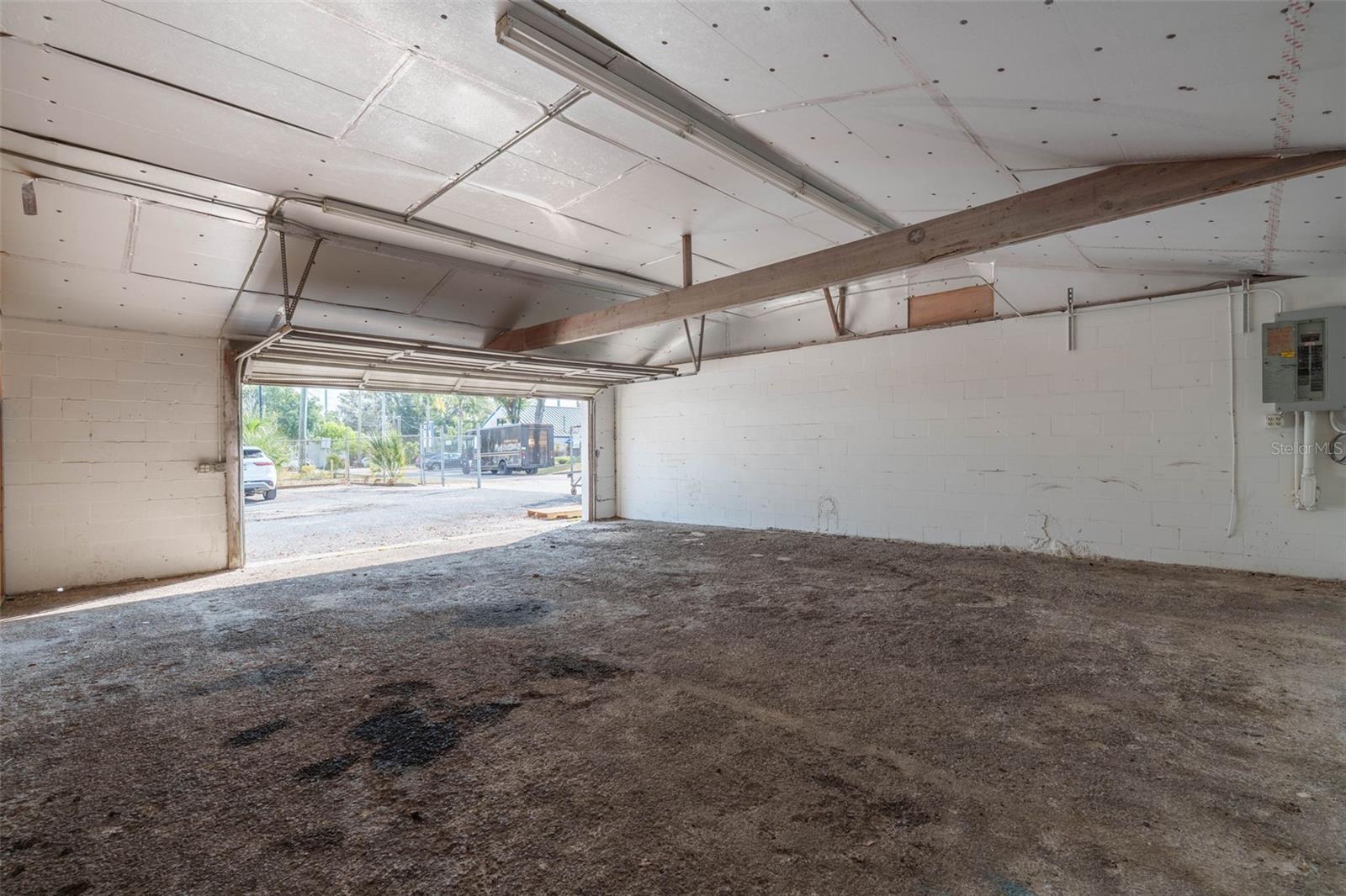 8202 N ARMENIA AVE #C & D, TAMPA, FL, 33604