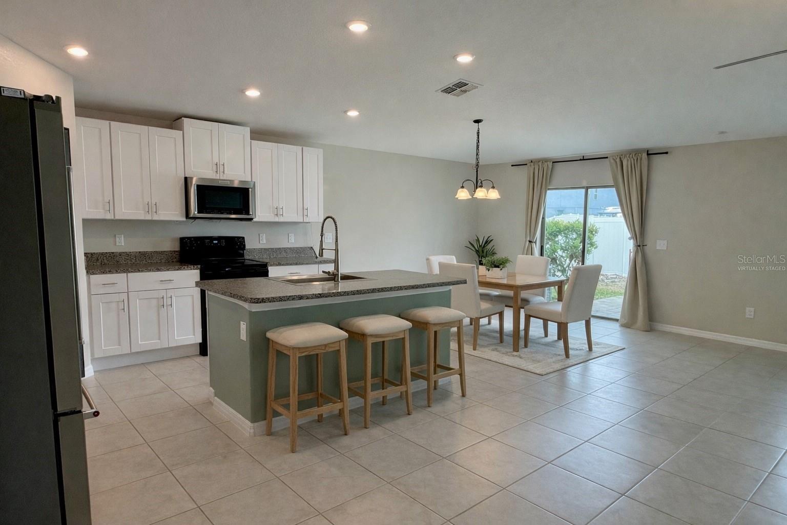 11206 KELLY GREEN AVE, WIMAUMA, FL, 33598