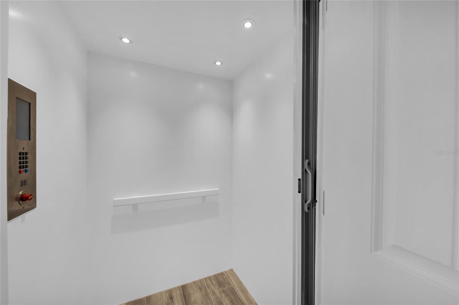 303 S BAY BLVD, ANNA MARIA, FL, 34216