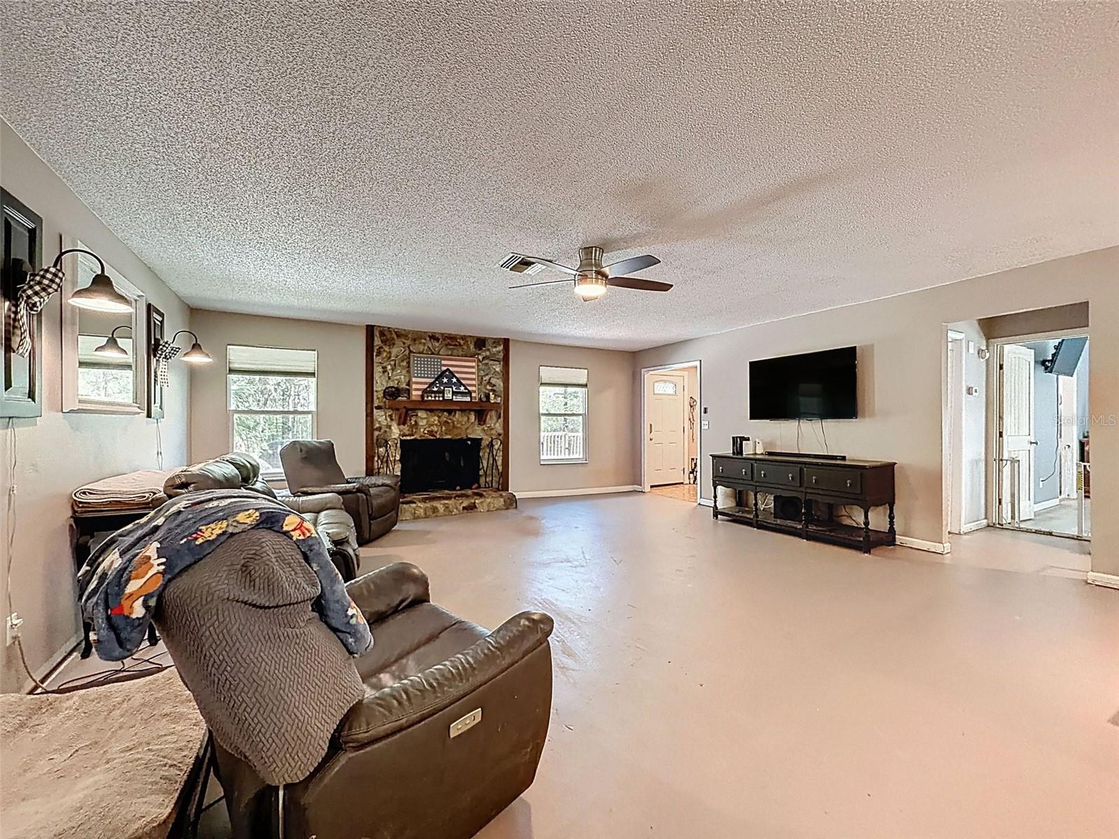 24350 LANARK RD, BROOKSVILLE, FL, 34601