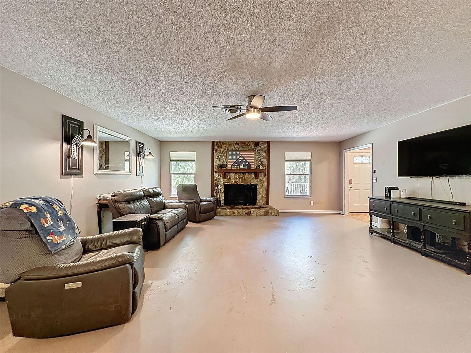 24350 LANARK RD, BROOKSVILLE, FL, 34601