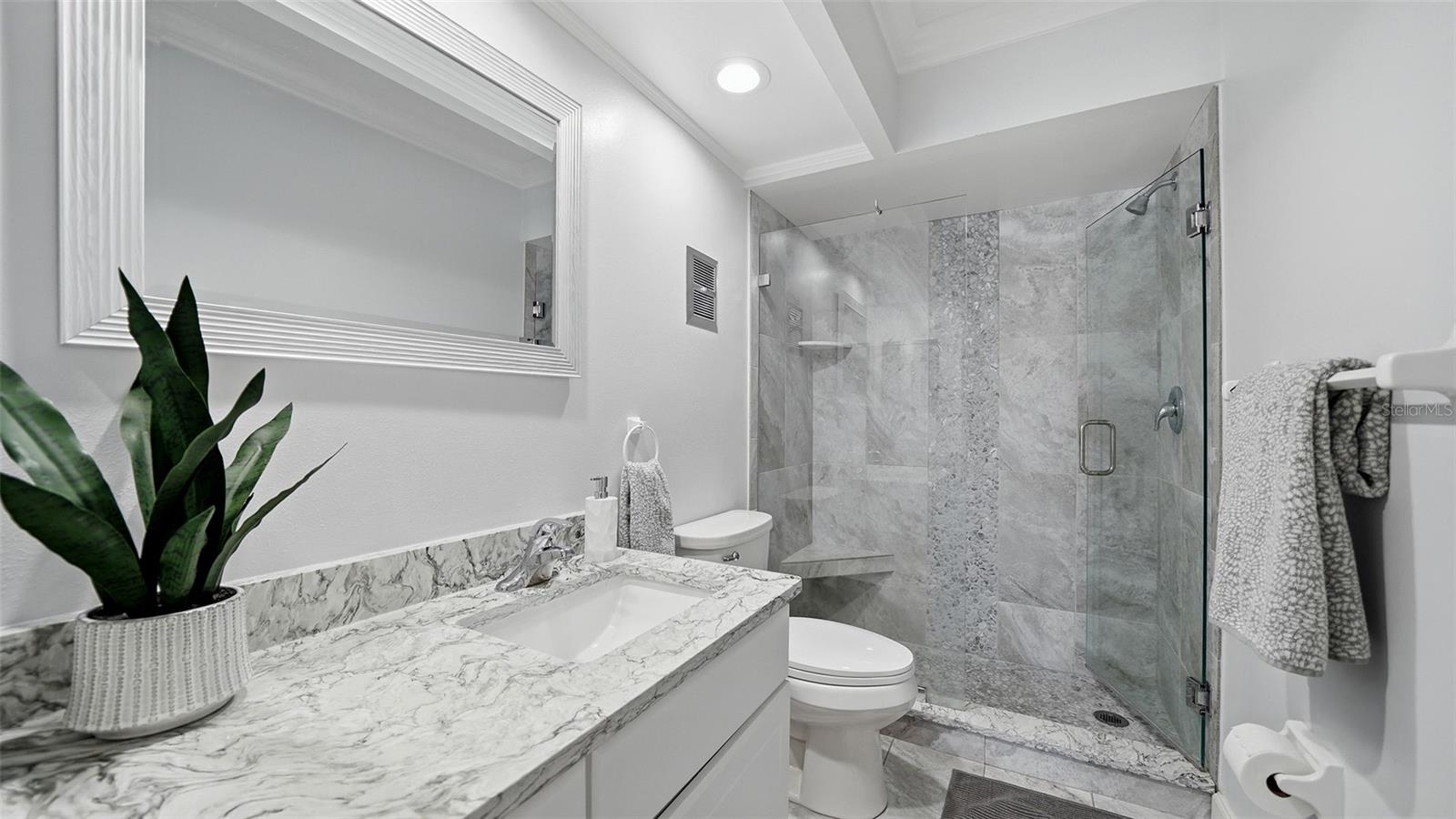 199 WHISPERING SANDS DR #204, SARASOTA, FL, 34242