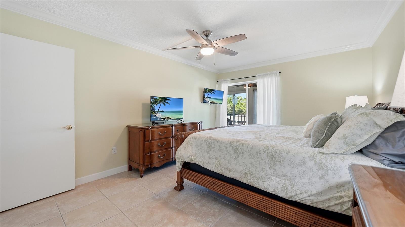 199 WHISPERING SANDS DR #204, SARASOTA, FL, 34242