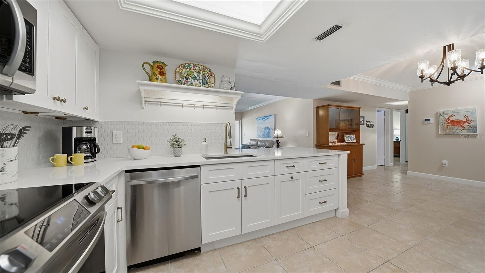 199 WHISPERING SANDS DR #204, SARASOTA, FL, 34242