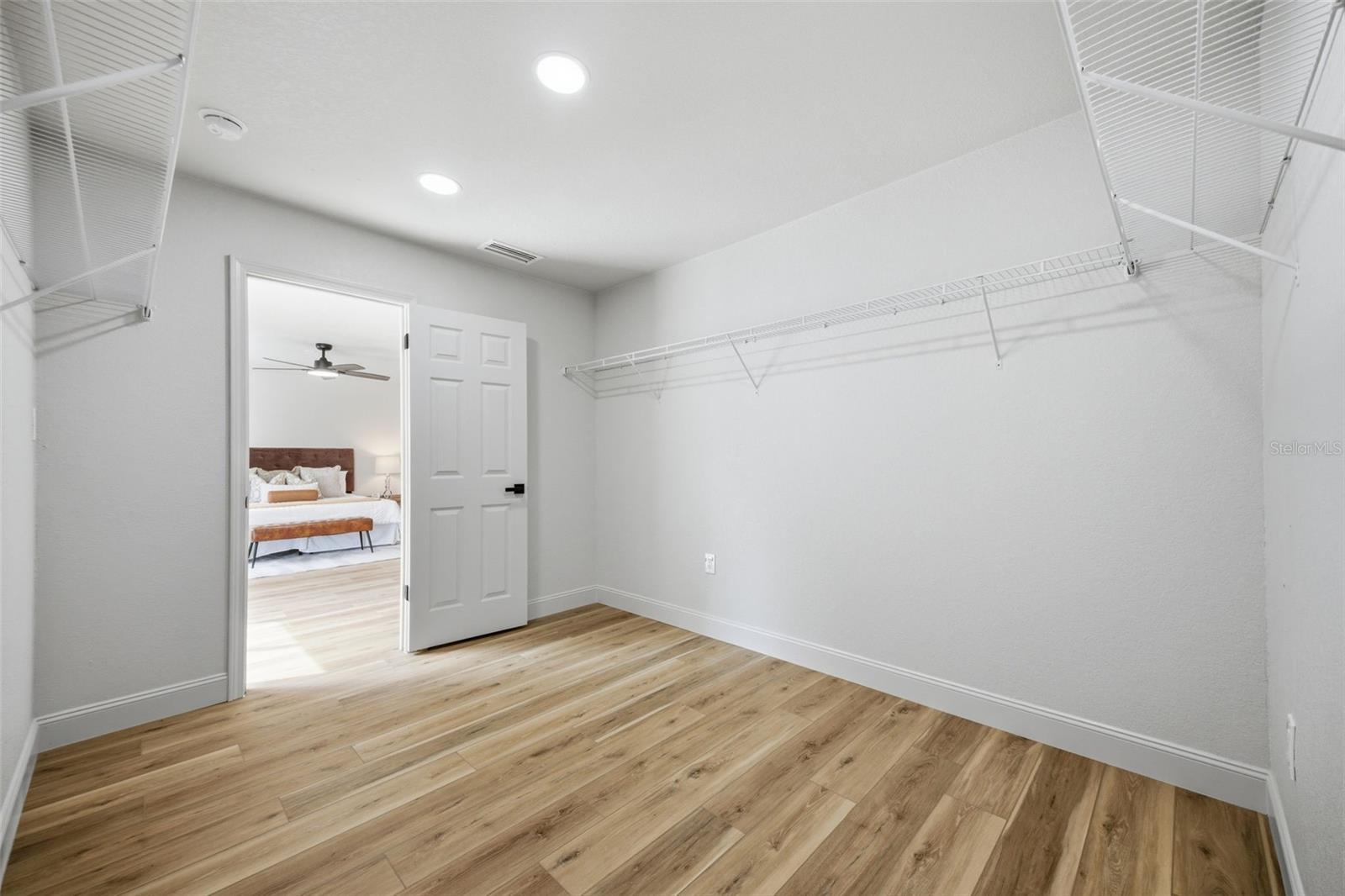 2711 WASHINGTON RD, VALRICO, FL, 33594