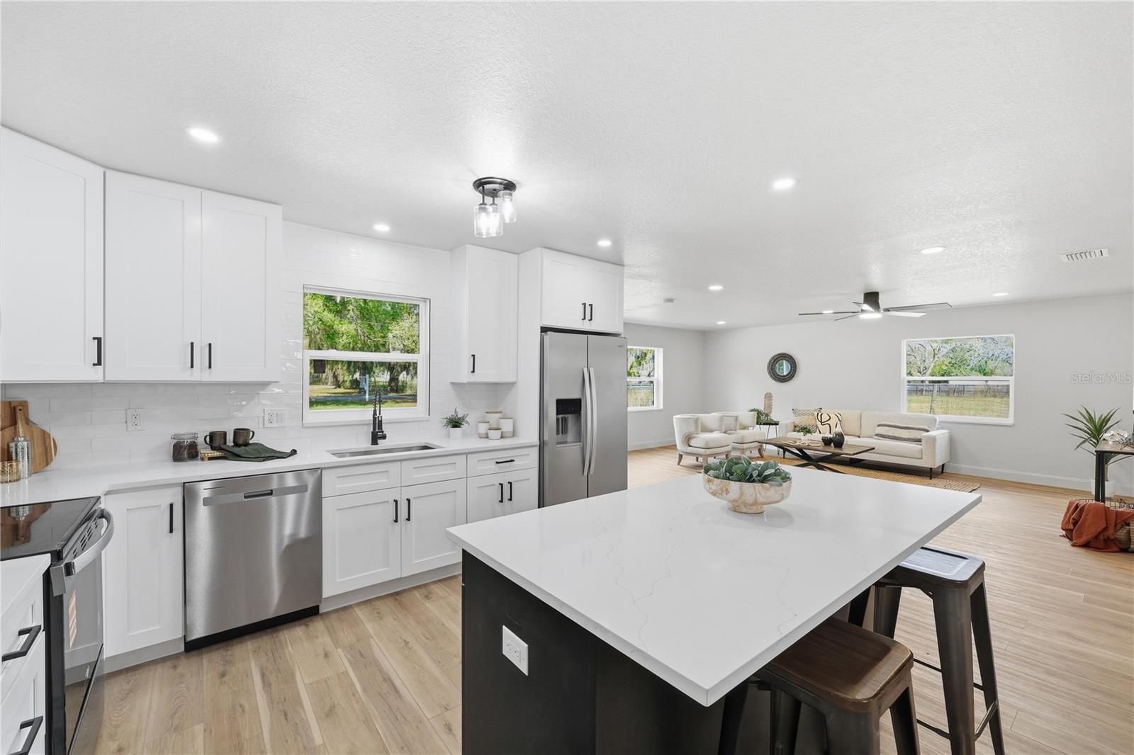 2711 WASHINGTON RD, VALRICO, FL, 33594