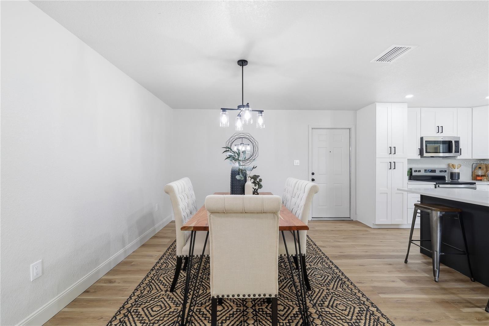 2711 WASHINGTON RD, VALRICO, FL, 33594