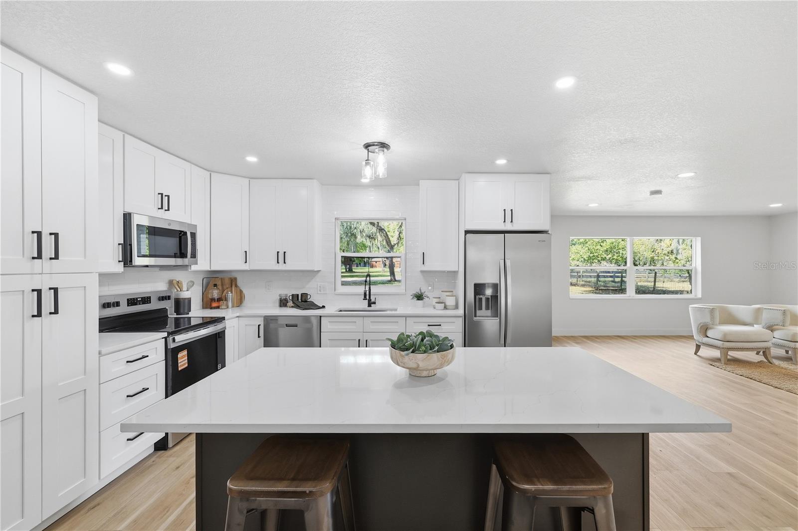 2711 WASHINGTON RD, VALRICO, FL, 33594