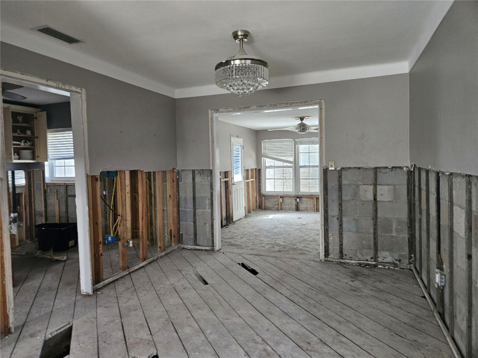 218 APPIAN WAY NE, ST PETERSBURG, FL, 33704