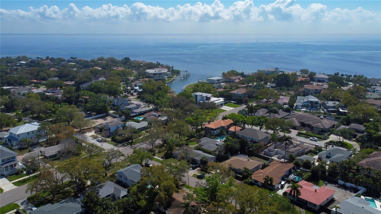 218 APPIAN WAY NE, ST PETERSBURG, FL, 33704