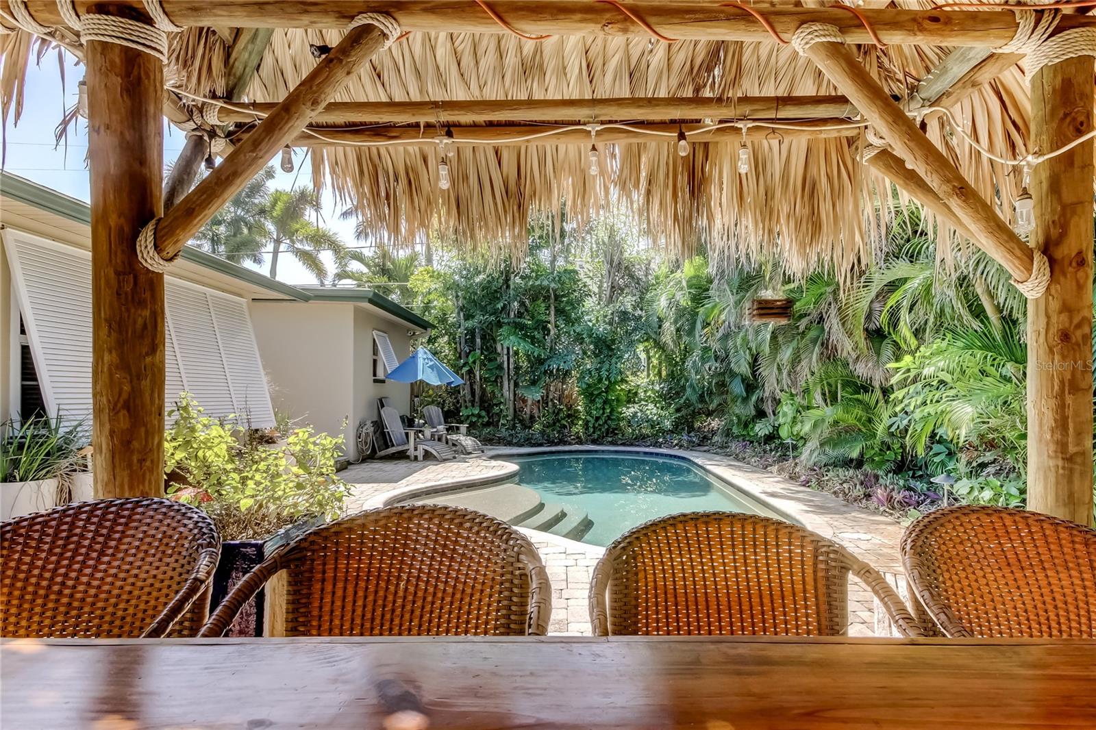 218 APPIAN WAY NE, ST PETERSBURG, FL, 33704